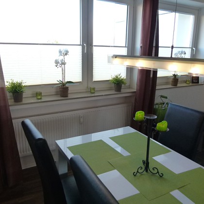 esszimmer-ferienwohnung-cuxhaven-6